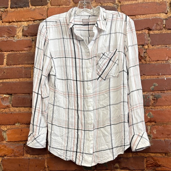 Chico's Tops - Chicos‎ Rayon White/Pink/Grey Plaid Button Down Flannel Top Size 1 (8/10)